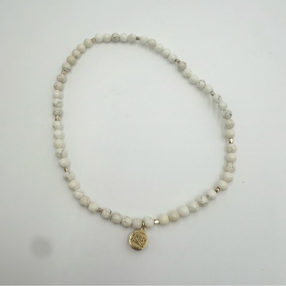 Kinsley Armelle Howlite Gem Beaded Stretch Necklace Wrap Bracelet - Picture 4 of 8